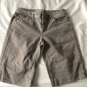 Grey jean Tommy Hilfiger shorts